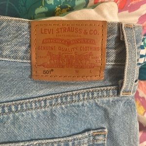 Levi’s shorts size 31